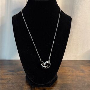 Swarovski Brosway Crystals Black and Clear Interlocking Rings EUC silver tone